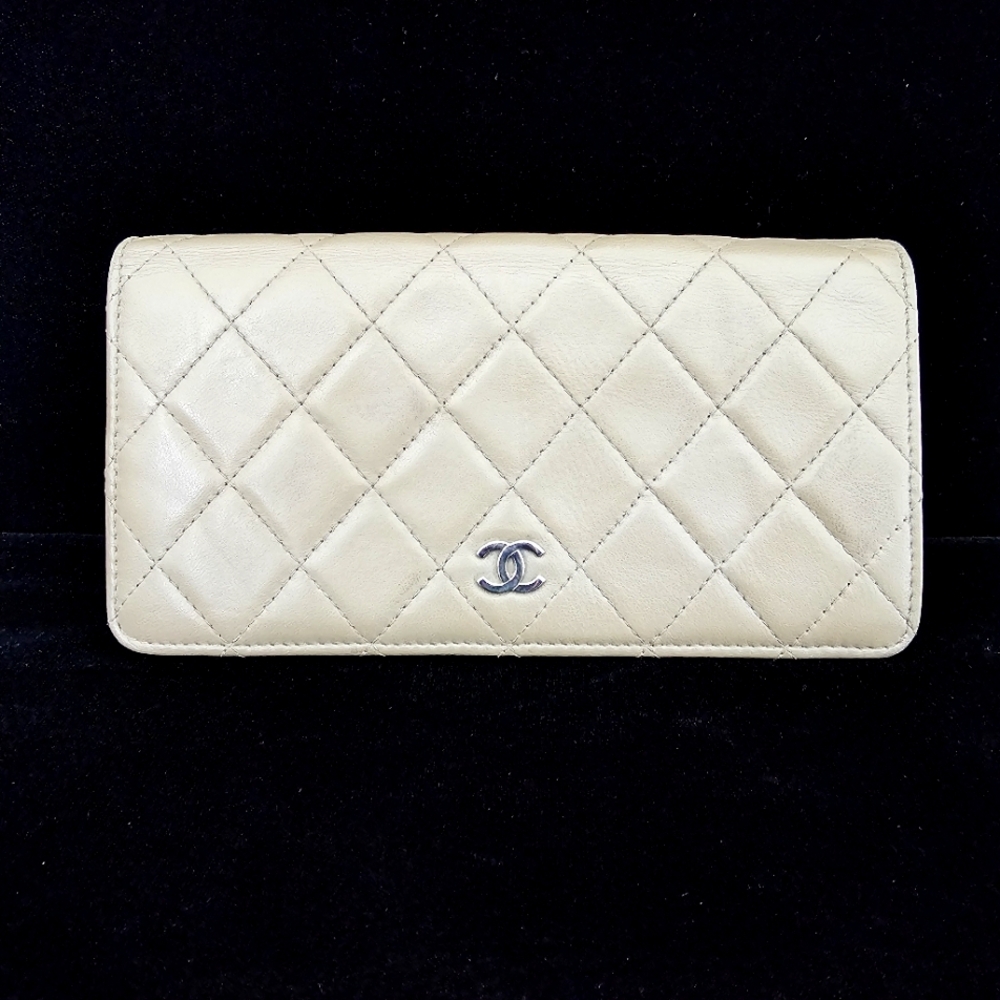 CHANEL GREIGE MATELASSE FLAP WALLET
